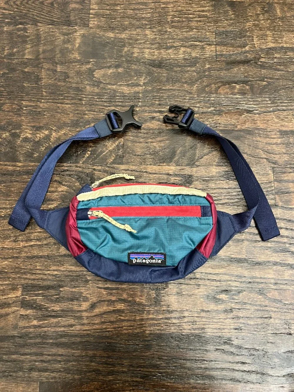 belt bag patagonia Terravia Mini Hip Pack  Sports Basement Designed to be worn as a hip pack or a cross Patagonia Black hole belt bag